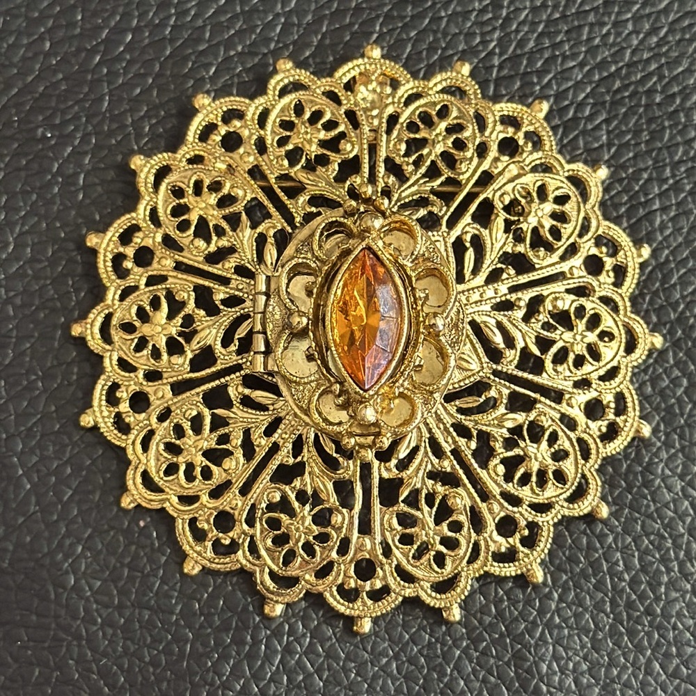 Vintage Gold Filigree Perfume Brooch / Pendant with Amber Rhinestone